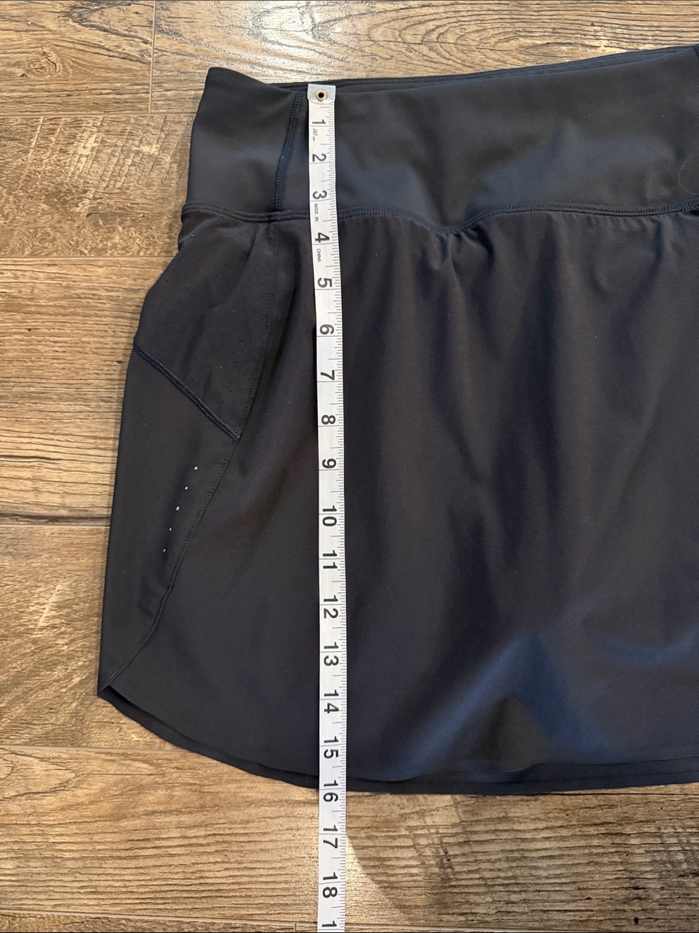 Athleta Black Run With It Athletic Skirt‎ with Built-In Shorts Size Small - Picture 9 of 11